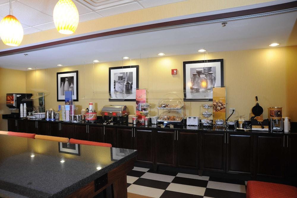 Hampton Inn By Hilton Panama City Beach Upper Grand Lagoon Екстер'єр фото