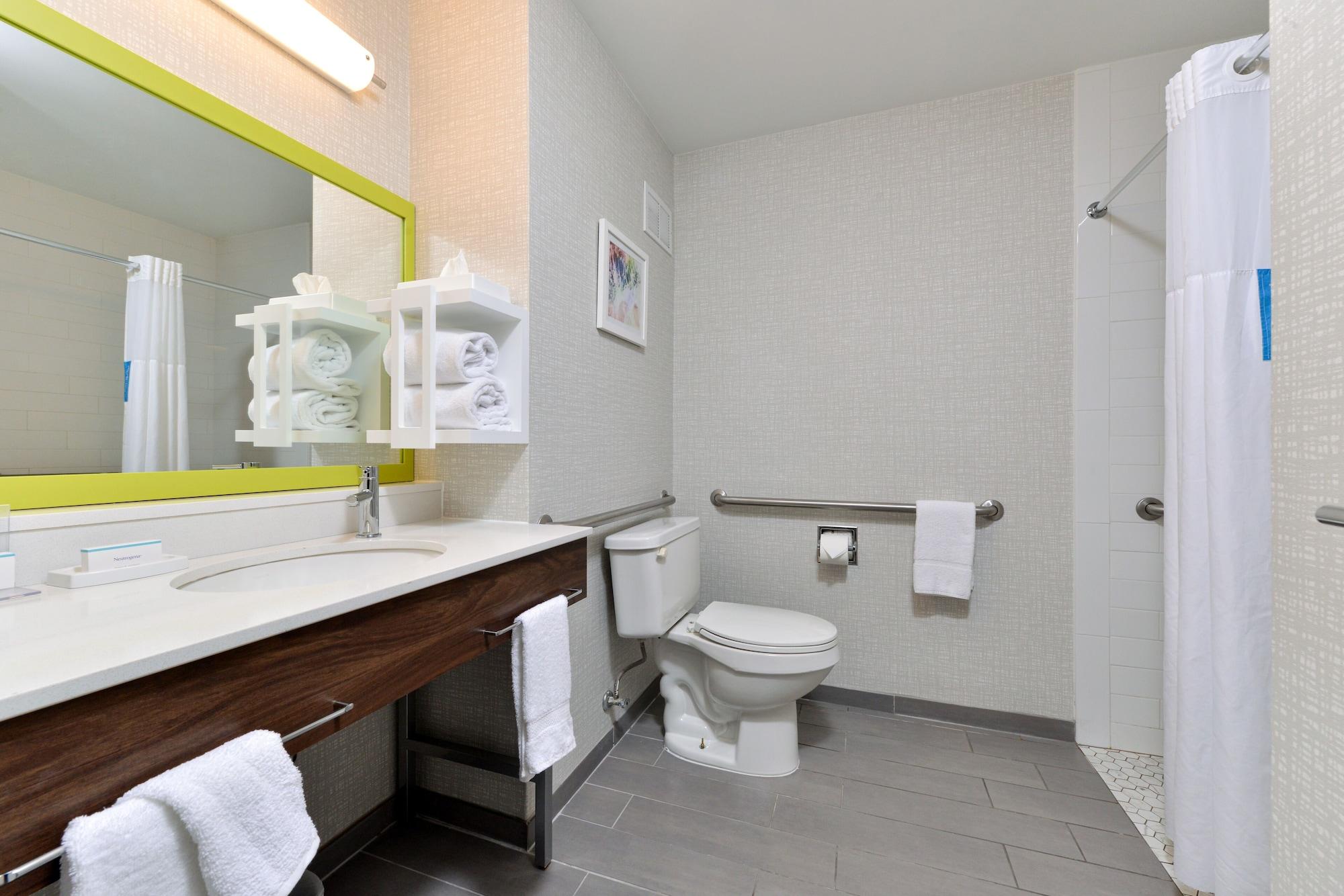 Hampton Inn By Hilton Panama City Beach Upper Grand Lagoon Екстер'єр фото