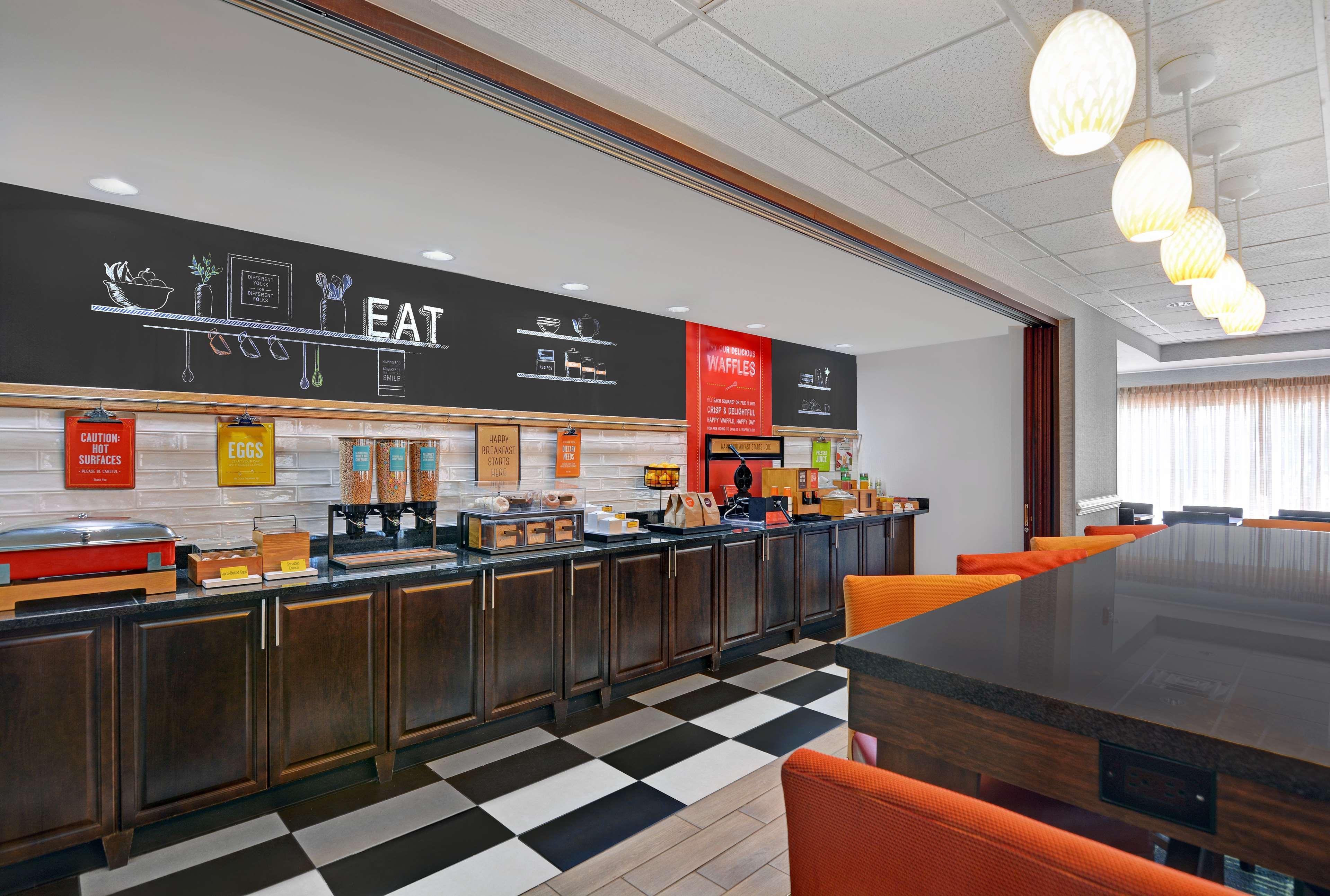 Hampton Inn By Hilton Panama City Beach Upper Grand Lagoon Екстер'єр фото