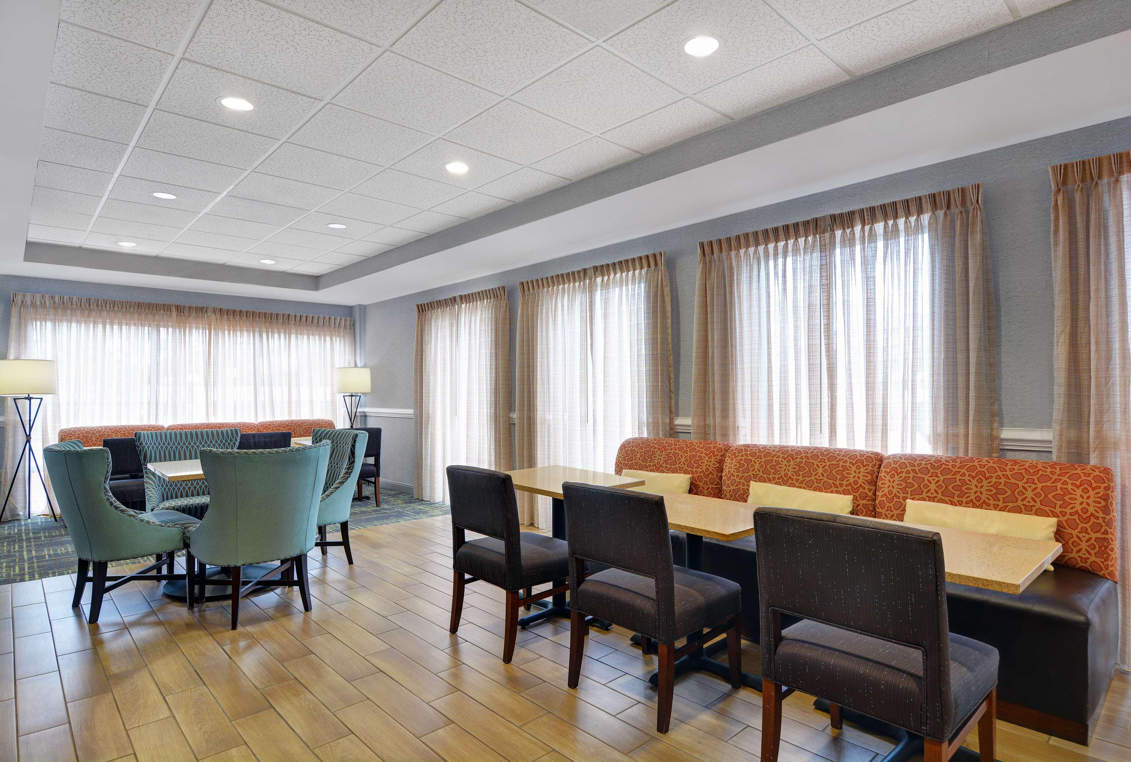 Hampton Inn By Hilton Panama City Beach Upper Grand Lagoon Екстер'єр фото