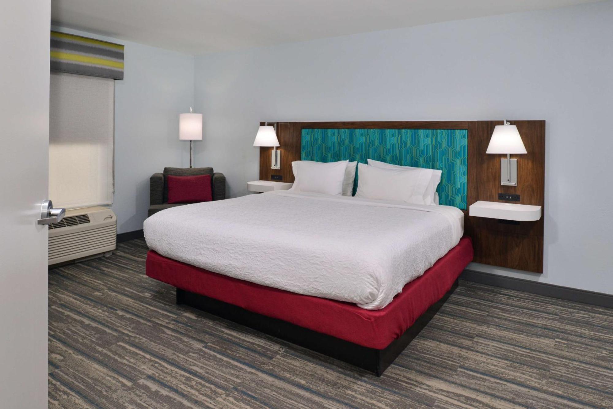 Hampton Inn By Hilton Panama City Beach Upper Grand Lagoon Екстер'єр фото