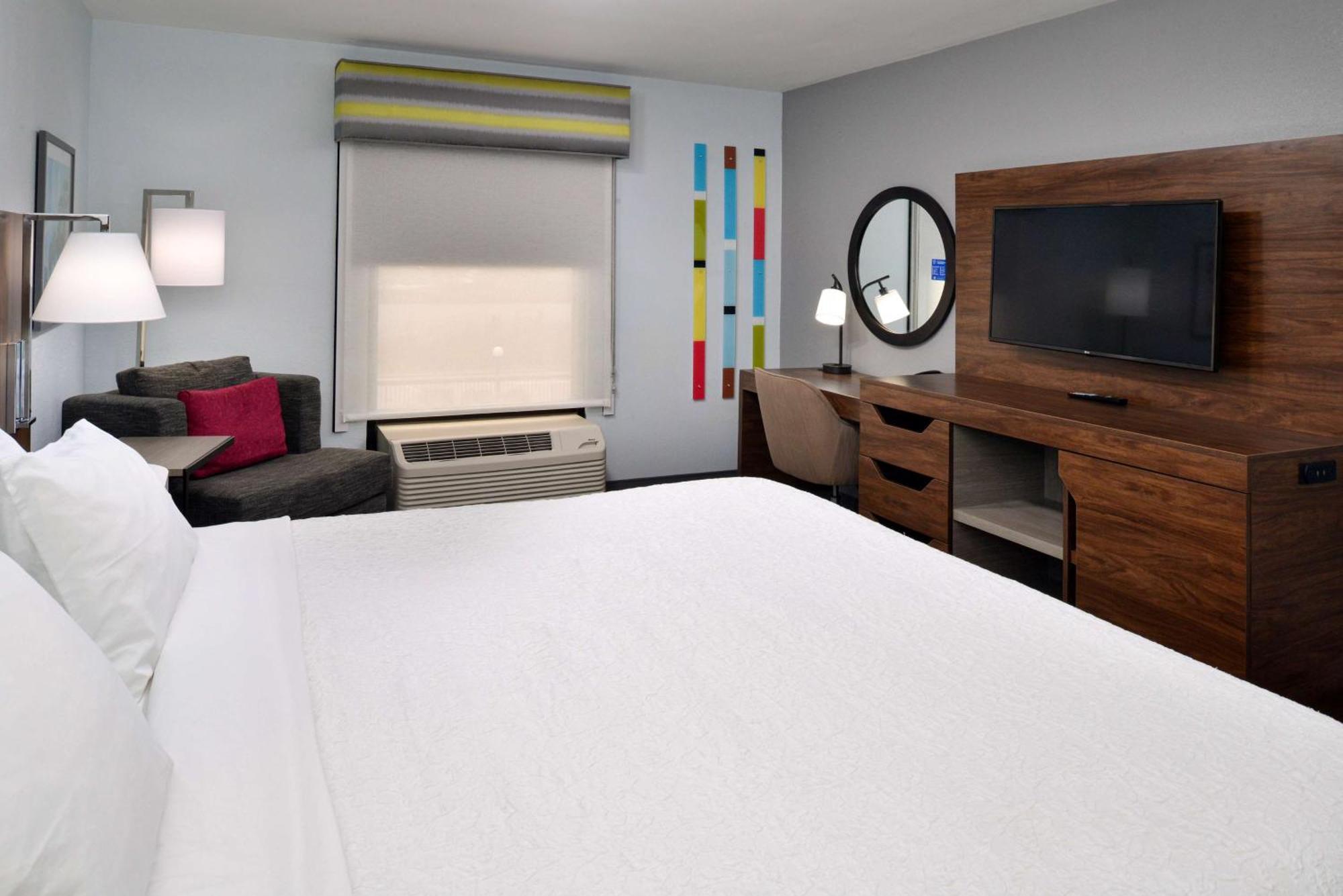 Hampton Inn By Hilton Panama City Beach Upper Grand Lagoon Екстер'єр фото