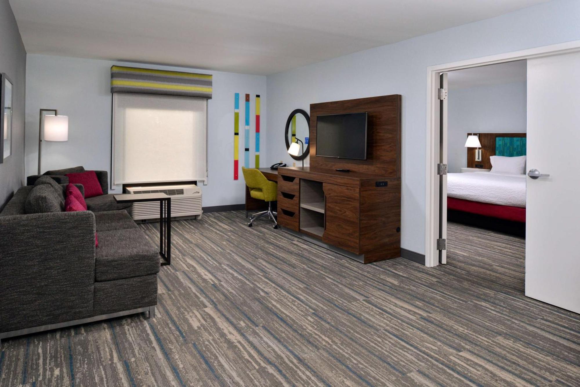 Hampton Inn By Hilton Panama City Beach Upper Grand Lagoon Екстер'єр фото