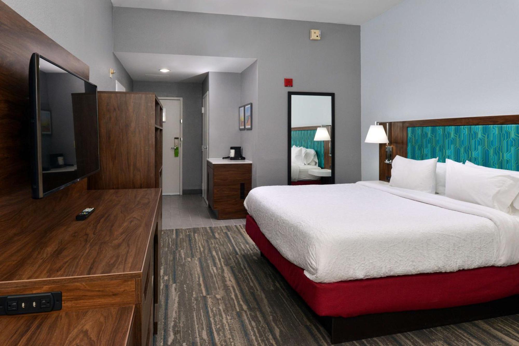 Hampton Inn By Hilton Panama City Beach Upper Grand Lagoon Екстер'єр фото