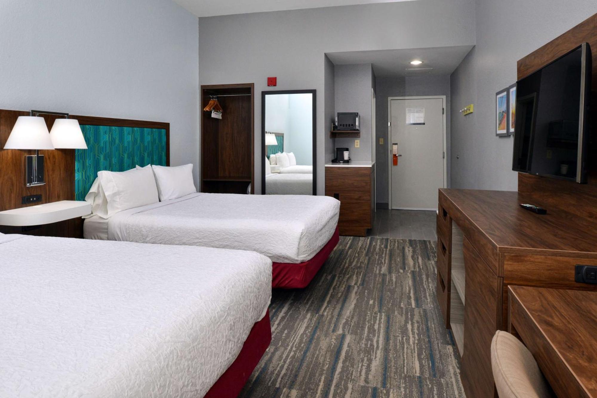 Hampton Inn By Hilton Panama City Beach Upper Grand Lagoon Екстер'єр фото